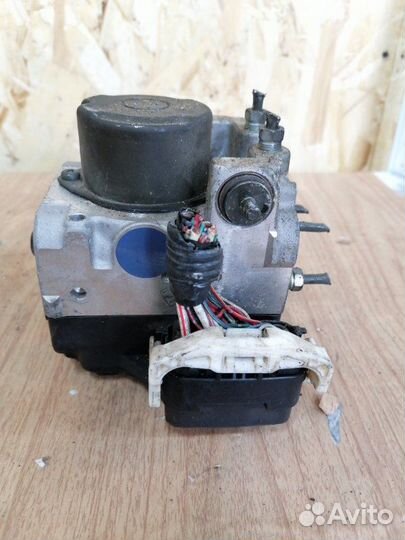 Блок abs Toyota Camry ACV30 2AZ-FE 2006