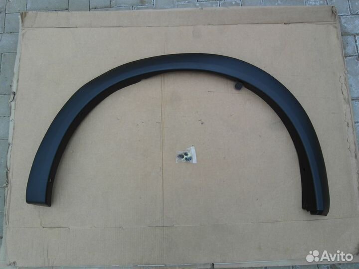Молдинг крыла перед левый Infiniti QX56/QX80 10-14