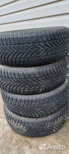 Goodyear UltraGrip Ice 2 205/65 R15 99T