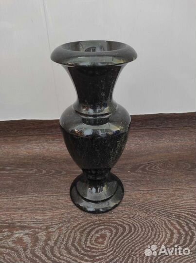 Ваза из камня