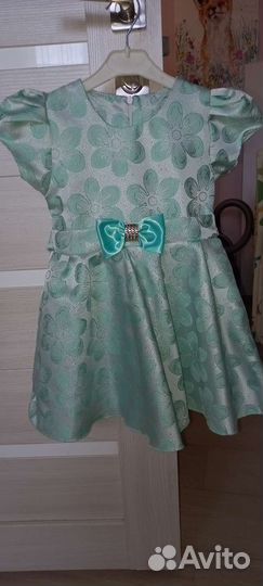 Платье для девочки нарядное