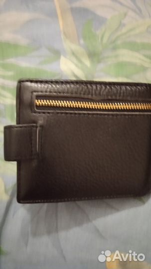 Мужское кожаное портмоне