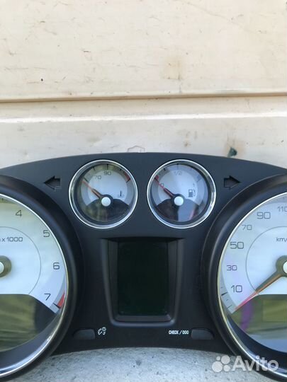 Щиток приборов Peugeot 308 610336