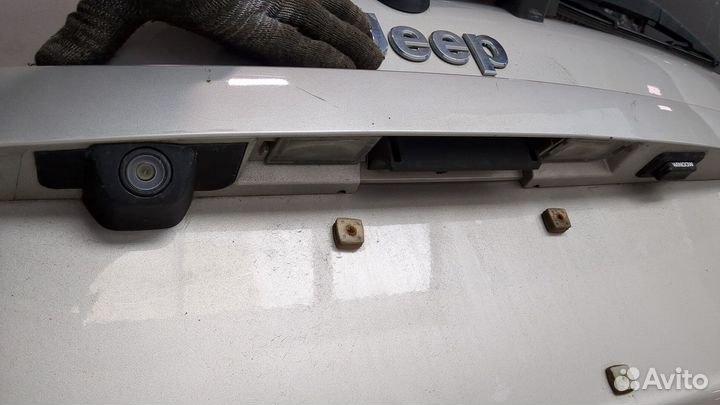 Крышка багажника Jeep Grand Cherokee, 2008
