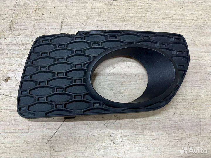 Крышка противотуманки правая volvo xc70