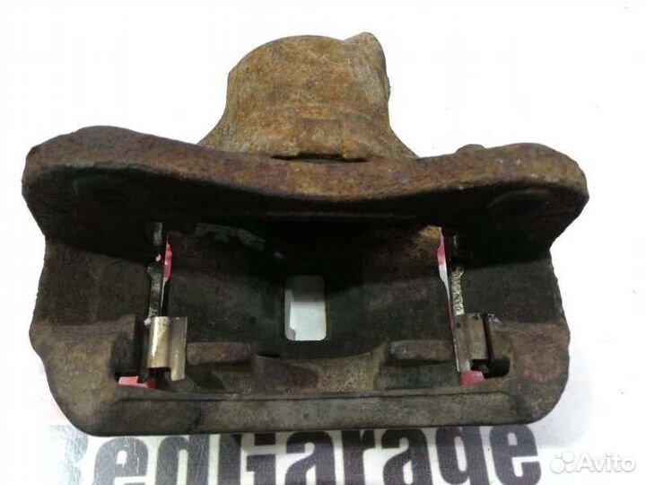 Суппорт передний левый Ssangyong Musso Sports FJ