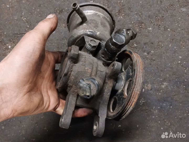 Насос Гур Королла 1989-1997