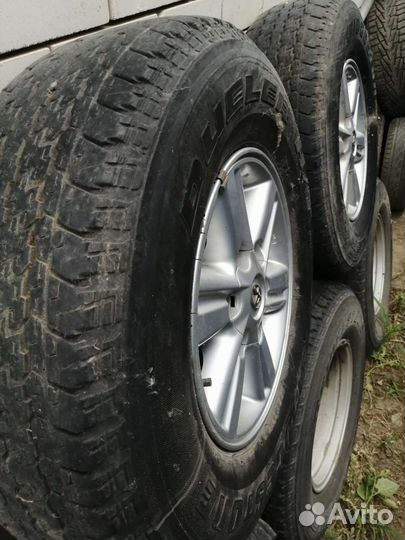Bridgestone Dueler H/T 843 255/70 R15