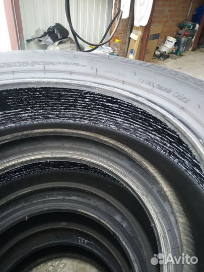 Bridgestone Blizzak LM-001 215/60 R17 99H