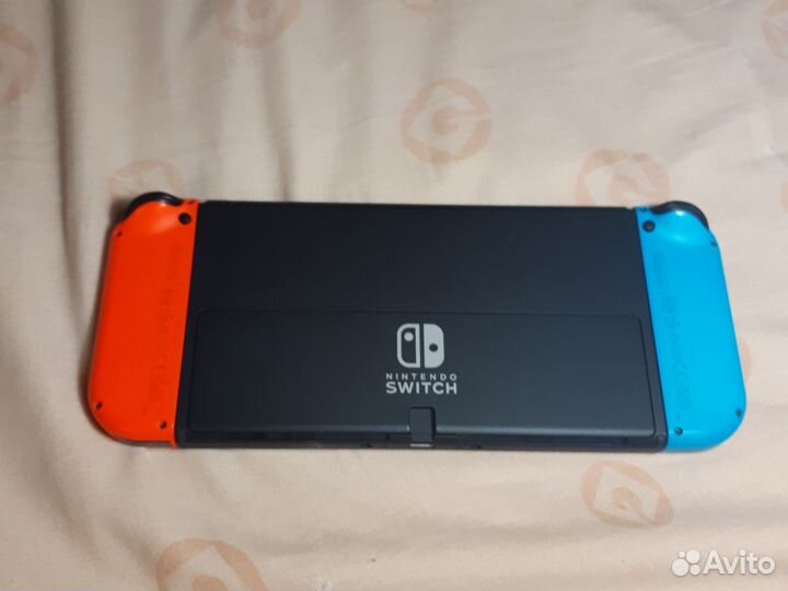 Nintendo switch Oled а также 3 картриджа