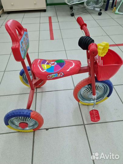 Детский трехколесный велосипед новый