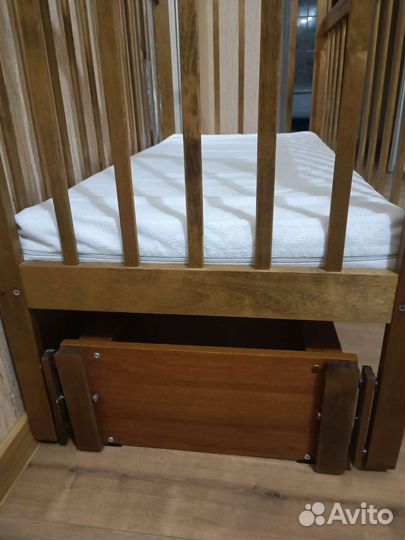 Детская кроватка с матрасом б/у