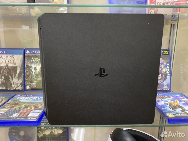 PlayStation 4 slim