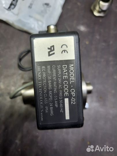 Регулятор уровня масла электр.оp-02 NA, henry