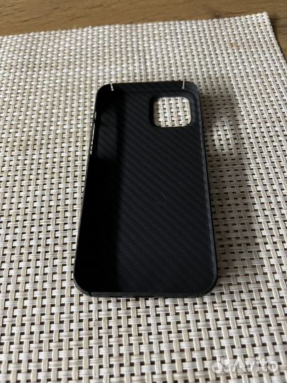 Чехол на iPhone 12