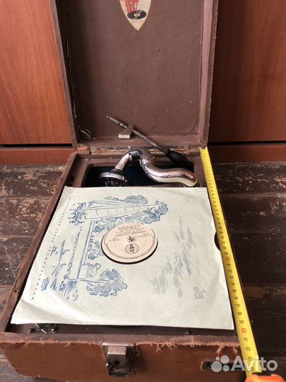 Патефон граммофон СССР завод Молот