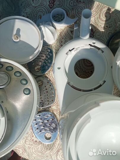 Кухонный комбайн philips essence HR 7764