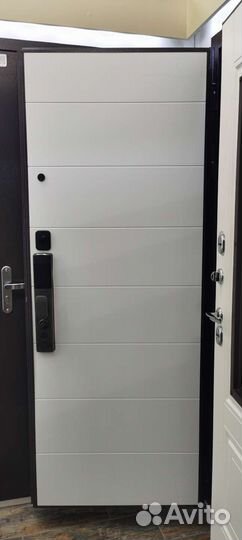 Дверь входная с электронным замком