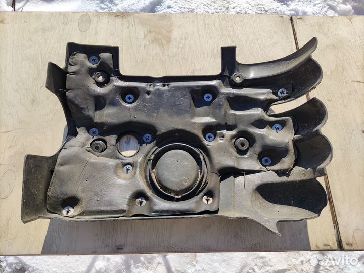 Декоративная крышка двигателя Kia Sportage 1