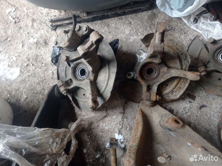 Кулак рено логан 1