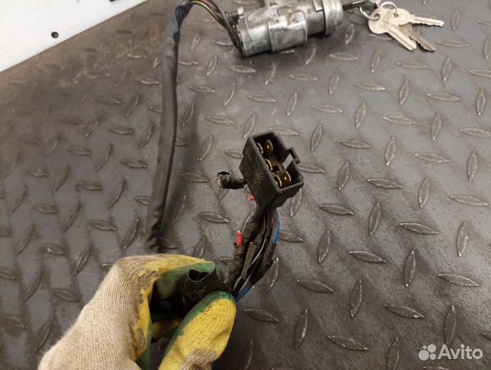 Замок зажигания для Mitsubishi Pajero 1