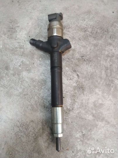 Форсунка 236700R190 Toyota Avensis 2 2.0 Дизель