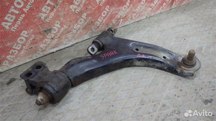Рычаг передний правый Chevrolet Spark M300 B10D1