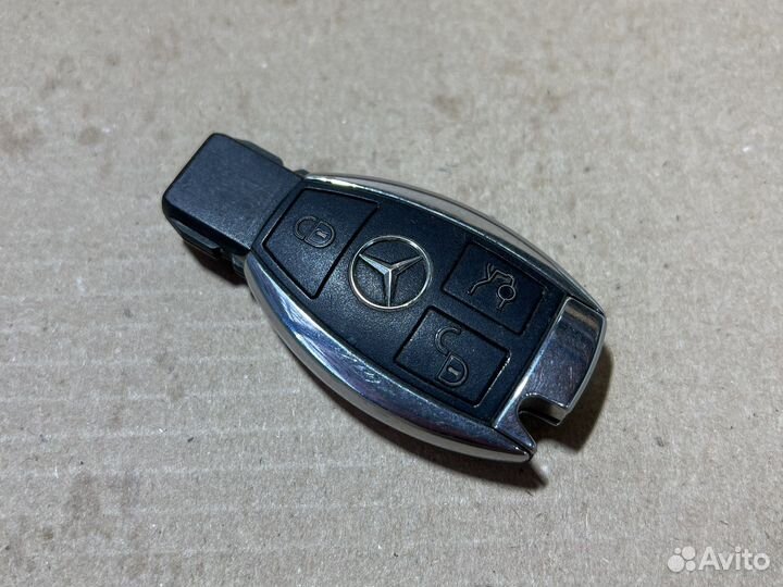 Автомобильный ключ Mercedes