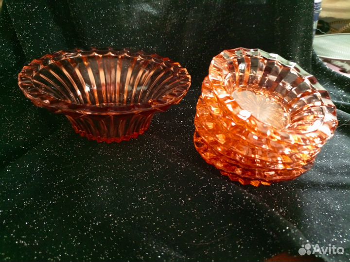 Джемница и розетки камельного стекла