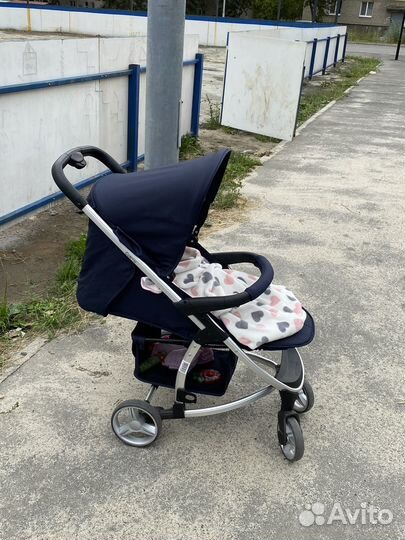 Прогулочная коляска