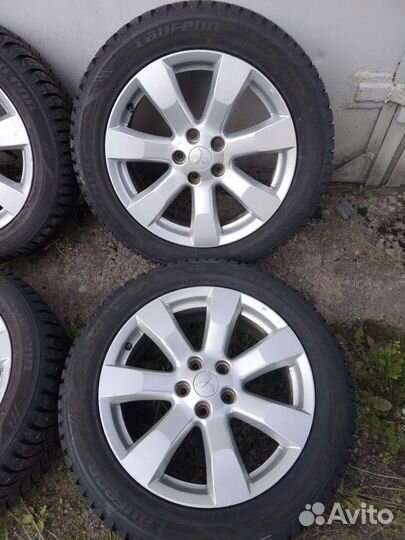 Mitsubishi Outlander R18