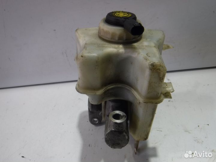 Главный тормозной цилиндр BMW X5 E53