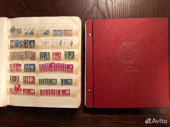 Коллекционные альбомы с марками (2 шт)
