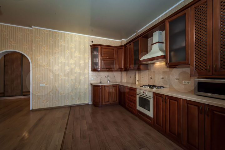 3-к. квартира, 92,5 м², 4/7 эт.