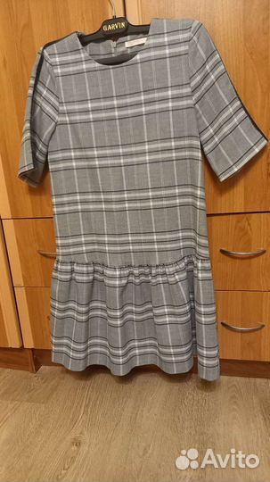 Платье zara 42 размера