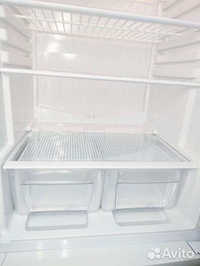 Холодильник indesit