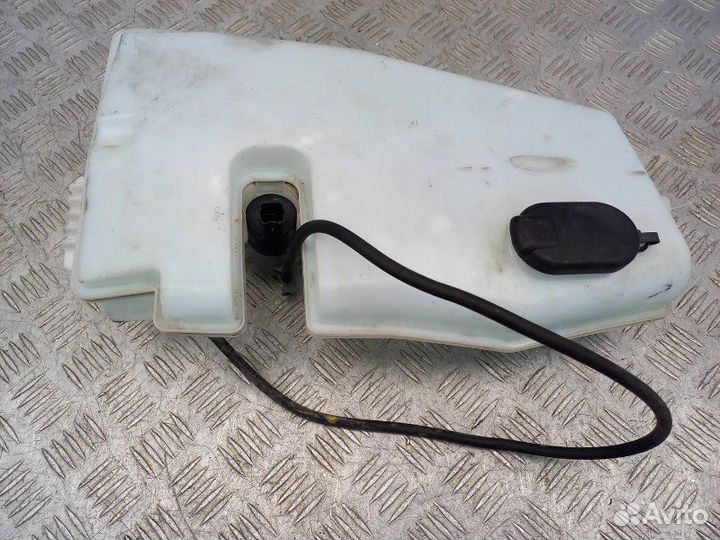 Бачок омывателя лобового стекла Renault Logan 1