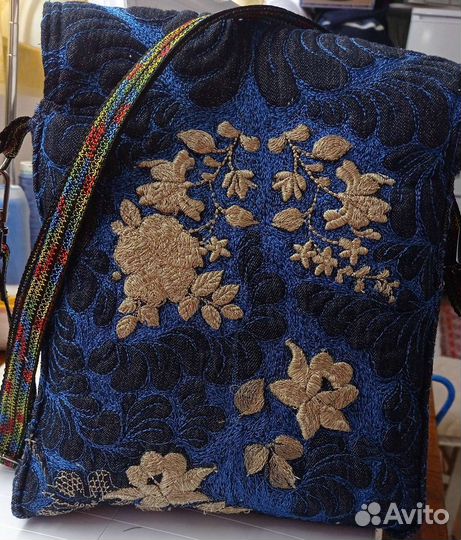 Вышивка ручной работы