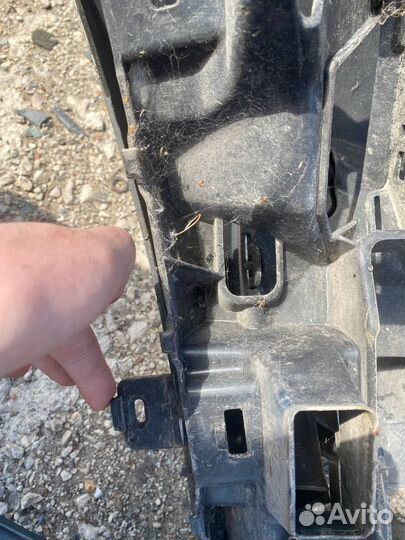 Бампер передний Peugeot 207 хэтчбэк 5 дв. 2007