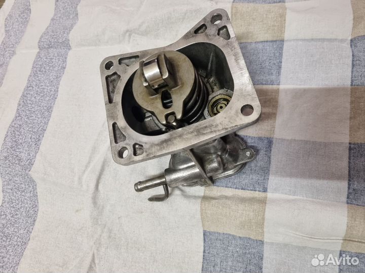 Вакуумный насос Nissan RD28