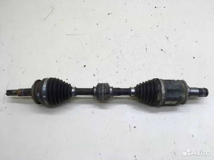 Привод левый передний Toyota RAV4