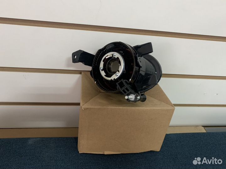 Фара противотуманная левая VW Tiguan 2011-2016