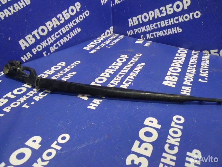 Левый поводок дворника Bmw E65 седан 2003