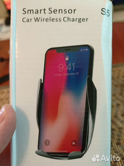 Держатель смартфона сенсорный с зарядкой s5
