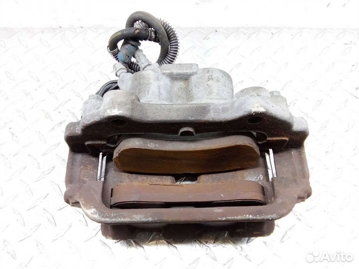 Суппорт передний правый Mercedes GLK X204