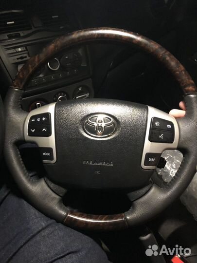 Toyota land cruiser 200