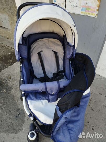 Прогулочная коляска