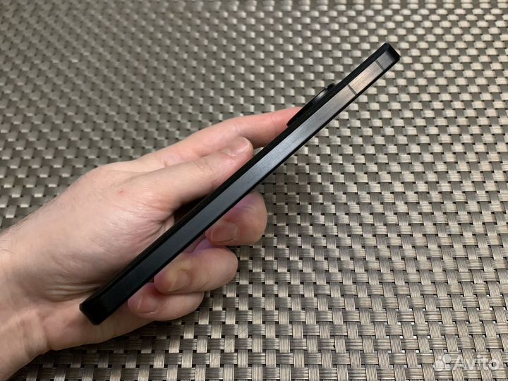 Sharp Aquos R7, 12/256 ГБ