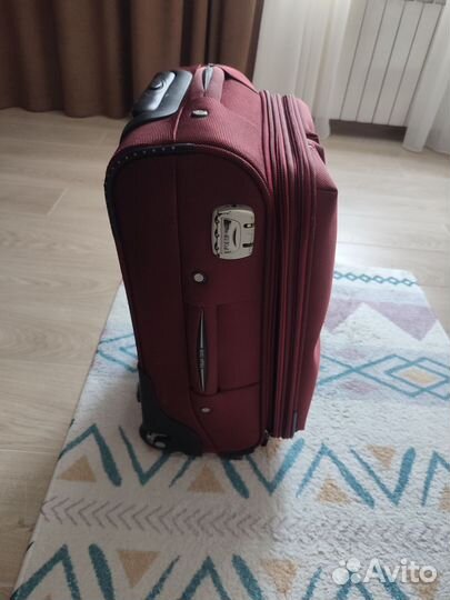 Чемодан на колесах Polar