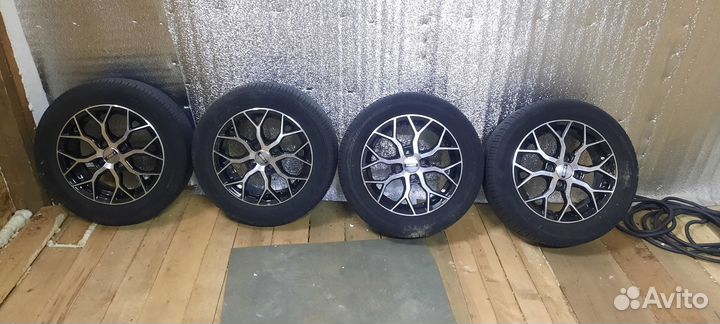 Комплект летних колес r14